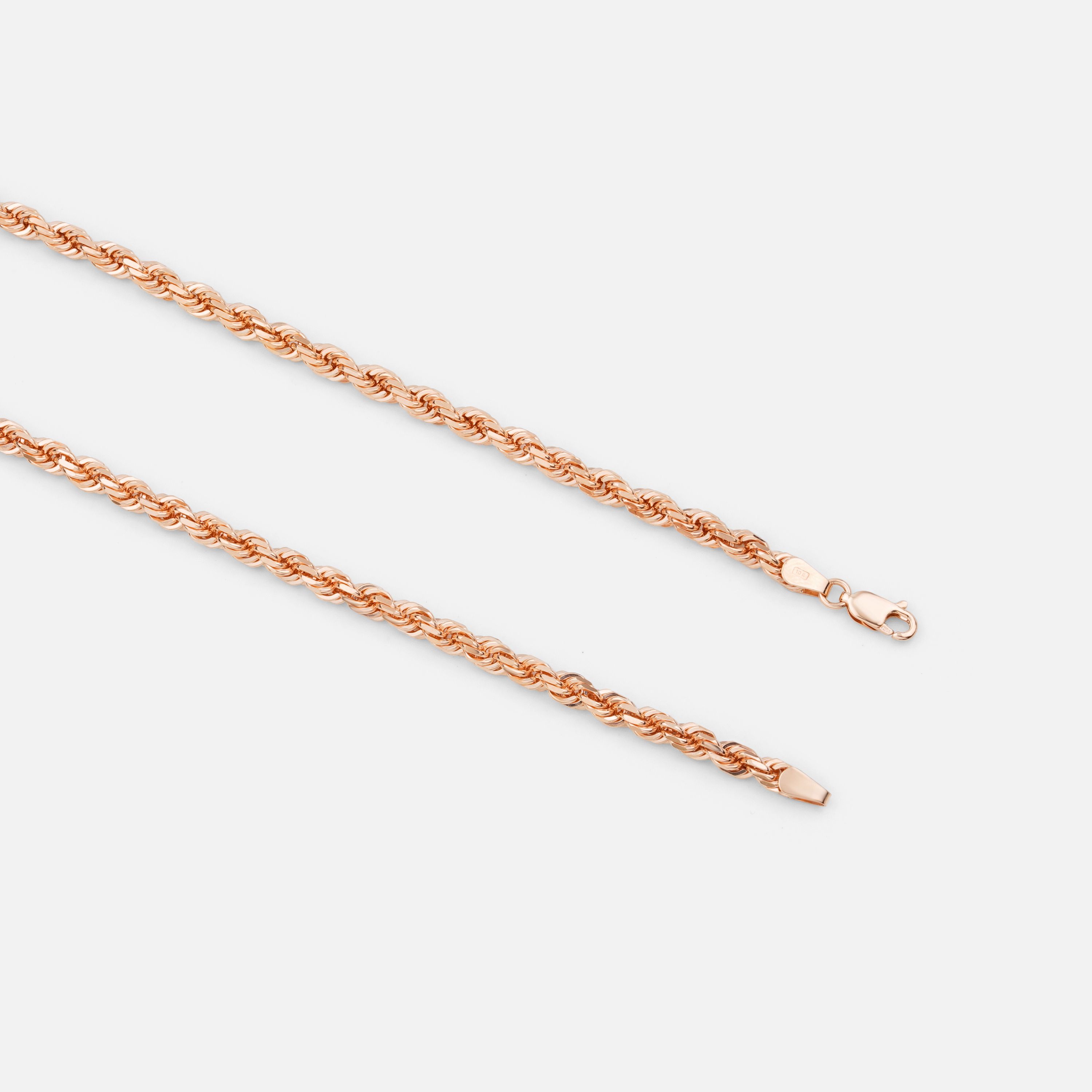 Editorial gold chain detail